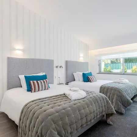 Luxury In Dunas Douradas - Ultra Modern 4 Bedroom - Rooftop Sun Deck - Perfect Luxury * Vale do Lobo