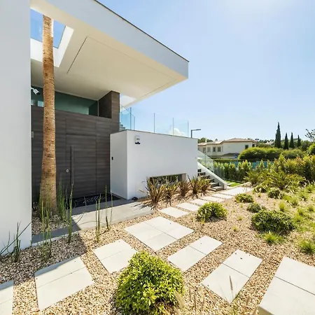 Luxury In Dunas Douradas - Ultra Modern 4 Bedroom - Rooftop Sun Deck - Perfect Luxury *