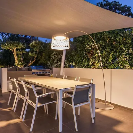 Villa Luxury In Dunas Douradas - Ultra Modern 4 Bedroom - Rooftop Sun Deck - Perfect Luxury Vale do Lobo